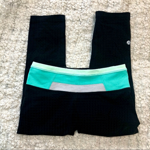 LULULEMON Reversible Crop workout Leggings 6